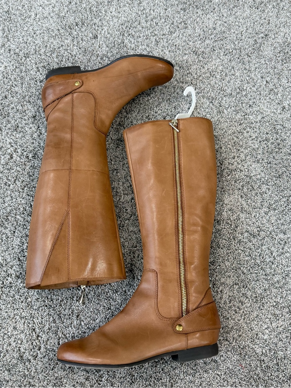 Clarks Tan Brown Genuine Leather Tall Side Gold Zip Flat Boots Women’s US 6.5 - Picture 4 of 14